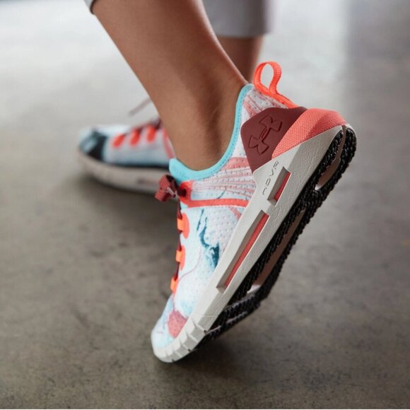 Under Armor Icon Sneakers Shoes Lace Up Athletic Running Shoe White Women Size 7 - Picture 2 of 9